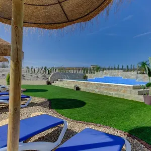  Apartment Damara
